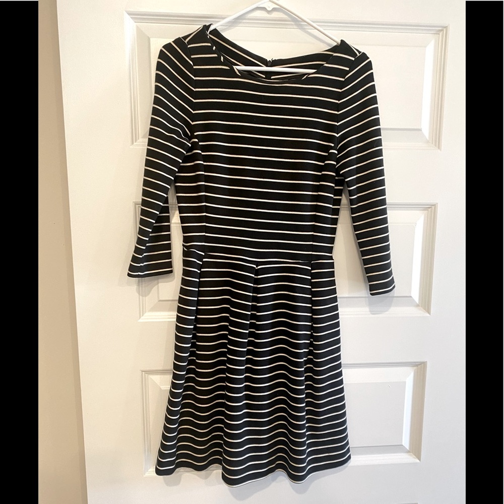 Banana republic black with white strips long sleeve dress